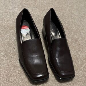 Andrew Geller Square-Toe Block Heel Loafers Dark Brown Women’s Size 9.5